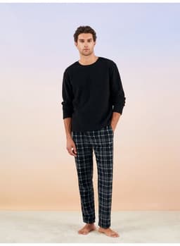 Standard Pattern Plaid Fleece Men's Pajamas Set 1